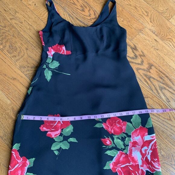 Amorose Black Long‎ Dress with Red Large Floral - Picture 8 of 12